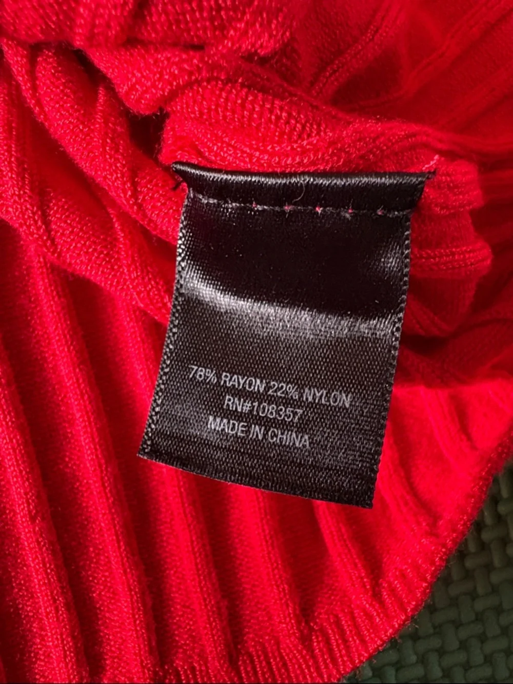 Red Ribbed Half-Button-Front Collared Sweater Size L - Picture 7 of 7